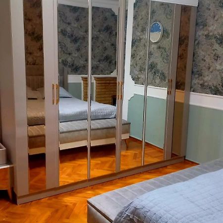 Central Apartment "Ameliya" Bakoe Buitenkant foto